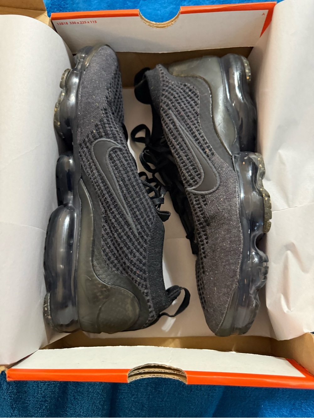Nike Vapormax 2021 Flyknit black/anthracite sneakers in Men’s size 11